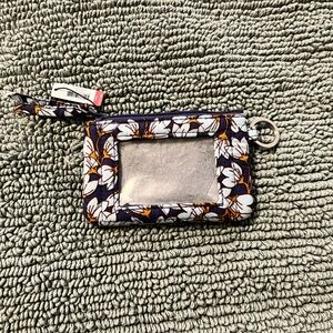 Vera Bradley Zip ID Case - NWT
Color: Pawpaw Flower